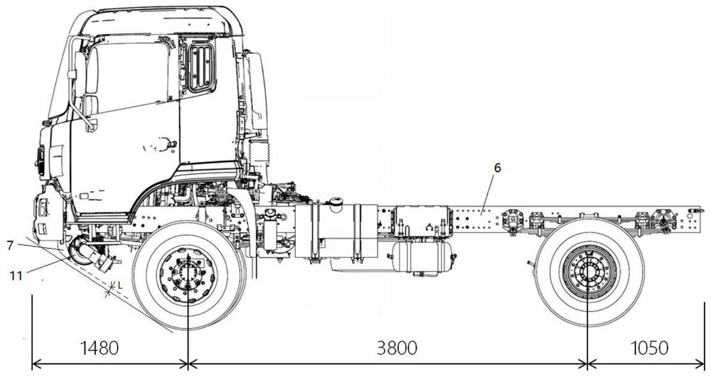 一种4×4危化品运输车