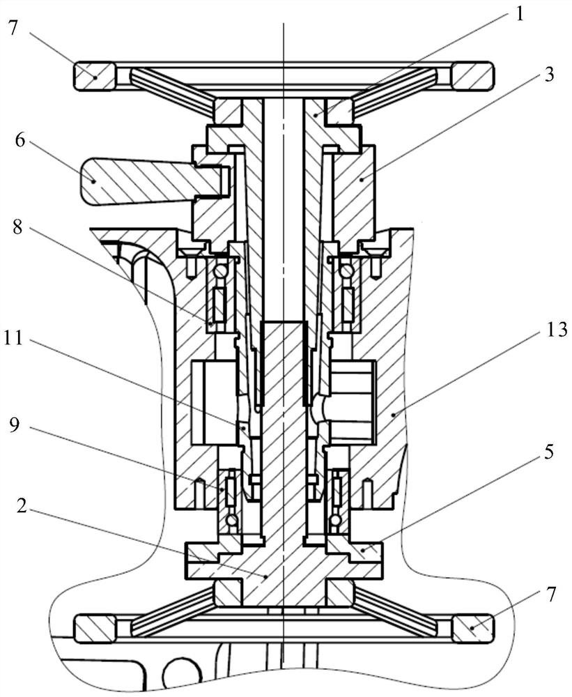 小型舱体的轴承安装器及采用该安装器安装轴承的方法
