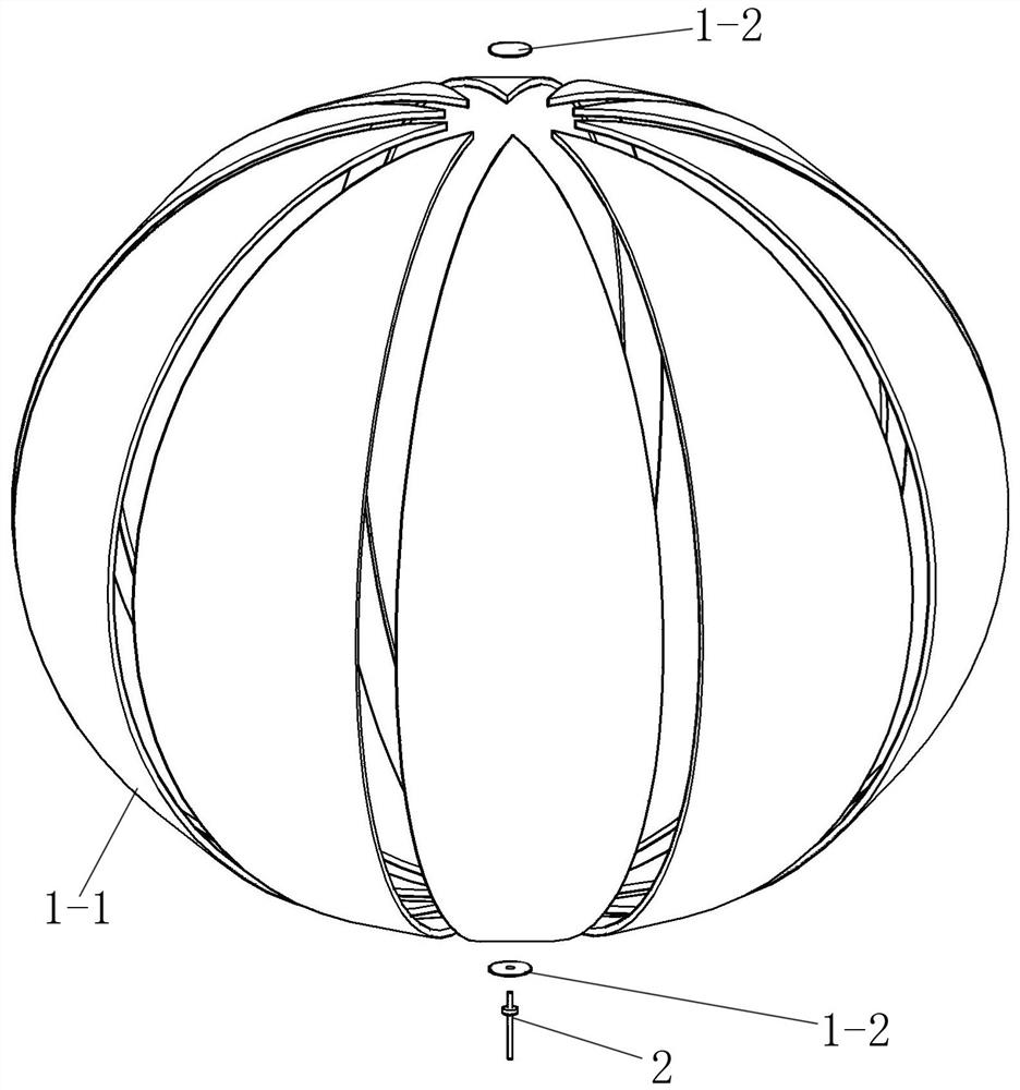 一种柔性薄膜充气球体及其长方体收纳的多向折叠方法