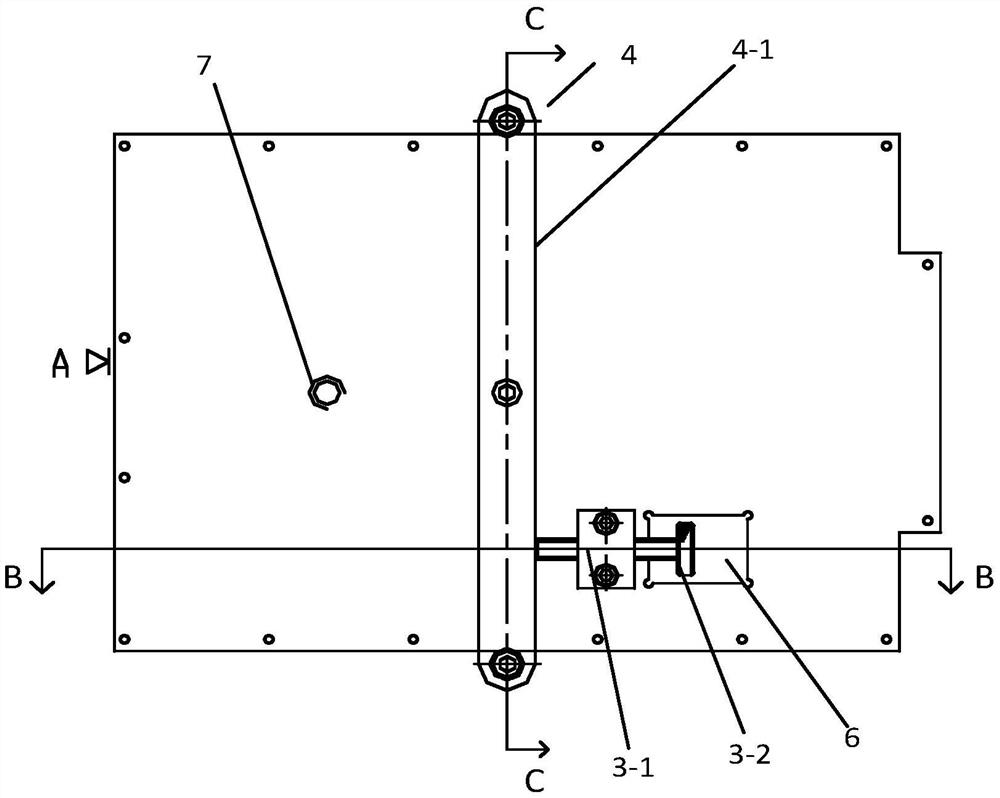 用于箱体类零件的摆动式中心定位钻模结构