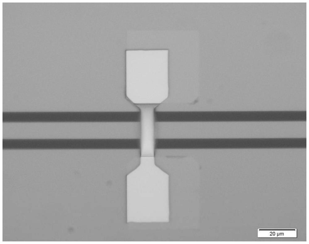 超导量子比特空气桥的除胶方法及其芯片