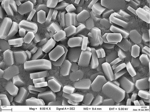 一种silicalite-1沸石膜，其制备方法及应用
